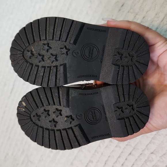 Baby Girl Faux Brown Leather Ankle Boot with Sweater Trim sz 4 - Picture 3 of 4